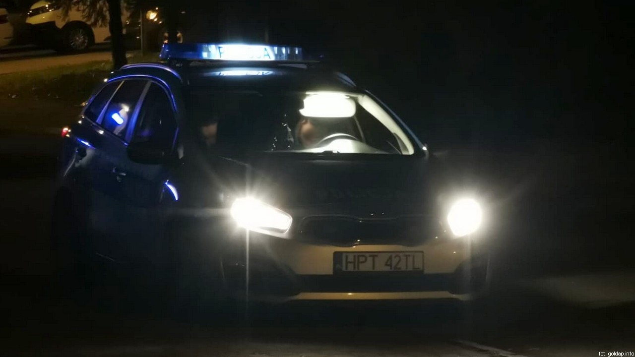 Radiowóz policyjny.